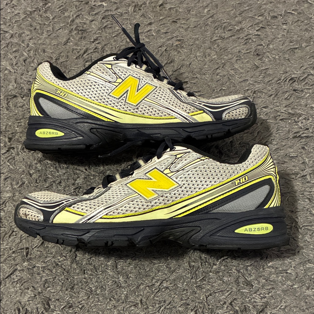 New Balance 740 V2